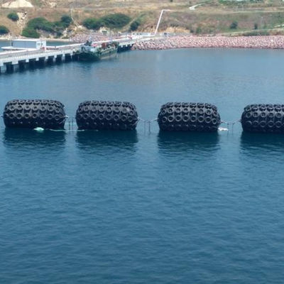 Flange 80Kpa Marine Rubber Bumper do ABS Q235 para os portadores do gás que entram o amortecedor