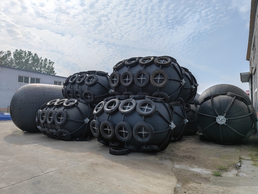 para-choque de 50Kpa 80Kpa Marine Yokohama Pneumatic Type Rubber para entrar o barco