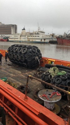 para-choque de borracha da plataforma a pouca distância do mar pneumática do barco de pesca 50Kpa para o navio