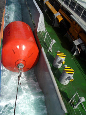 Polyurea que reveste o para-choque EVA Foam Fender durável da espuma de SPUA com a absorção de alta energia ao molhe