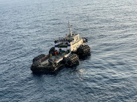 Barco de pesca de borracha do para-choque da plataforma a pouca distância do mar pneumática