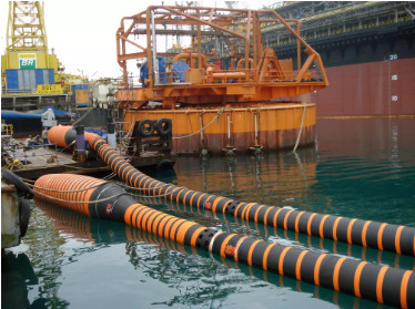 A classe da BV certificou a mangueira de flutuação da cauda de FPSO para a carga a pouca distância do mar do óleo bruto a Marine Tanker