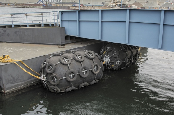 50kpa Marine Natural Rubber Fender pneumática inflável