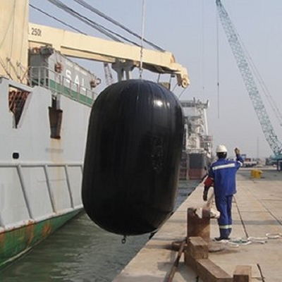 Para-choques de borracha do para-choque pneumático do estilingue para o navio a ancorar