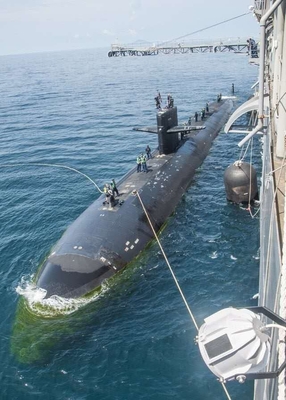Para-choque de borracha submarino de borracha puro para o amortecedor de amarração de alta pressão da proteção portuária