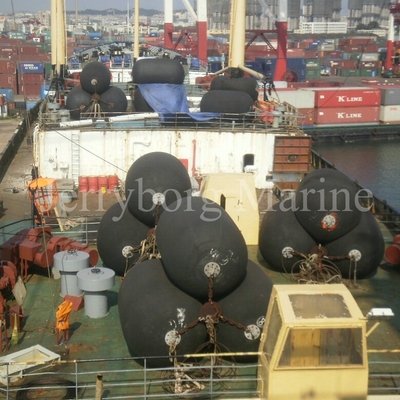 navio de 2.5m*4.0m que entra Yokohama pneumático Marine Rubber Fenders