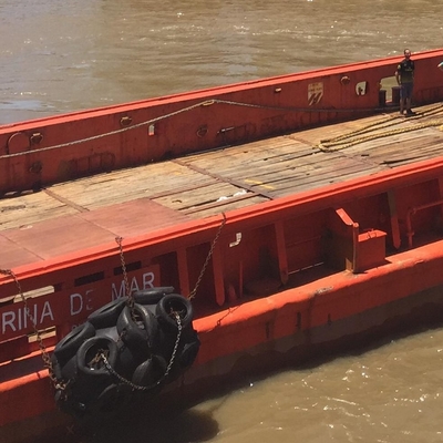 Os amortecedores do navio arejam o para-choque de borracha pneumático de flutuação de borracha da tensão