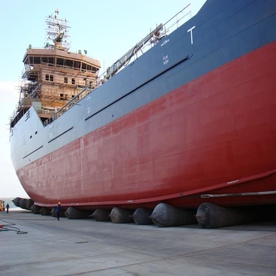 O navio que lança o rolo de borracha natural ensaca Marine Floating Rubber Airbag Made em China