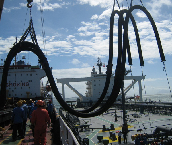 navio - - mangueira do óleo do navio